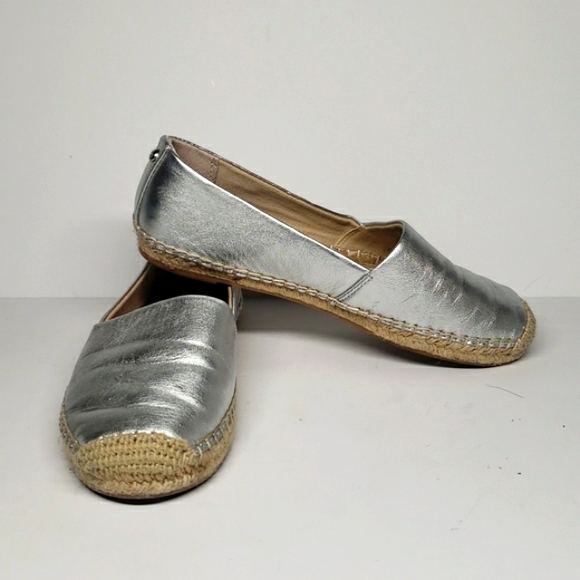 Sam Edelman "Lynn" Leather Silver Flats - Picture 1 of 7